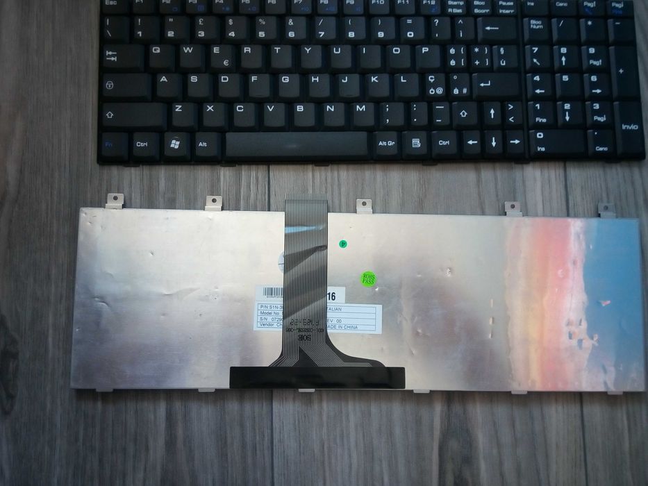 Klawiatury do laptopów
