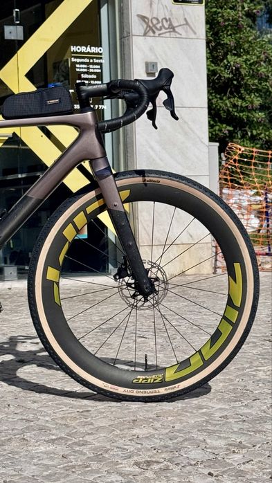 Gravel Trek Checkpoint SL7