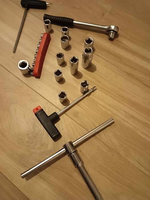 Kit Chaves 25 peças martelo, Maço, Limas Alicates Lixa*