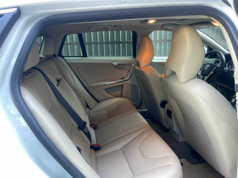 Volvo V60 2.0 бензин