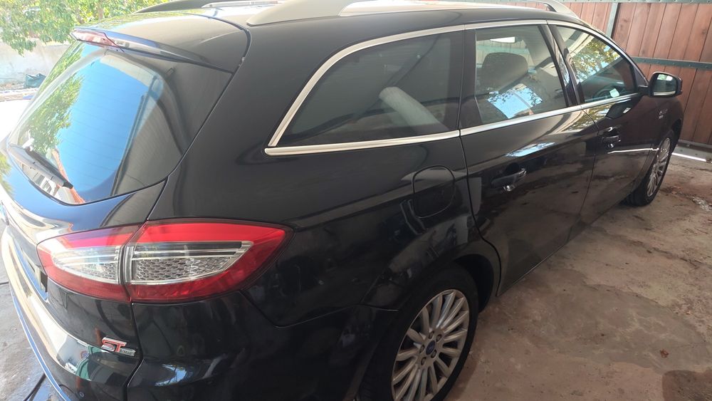 Ford Mondeo Mk4 6veloc 140cv 215mil preta