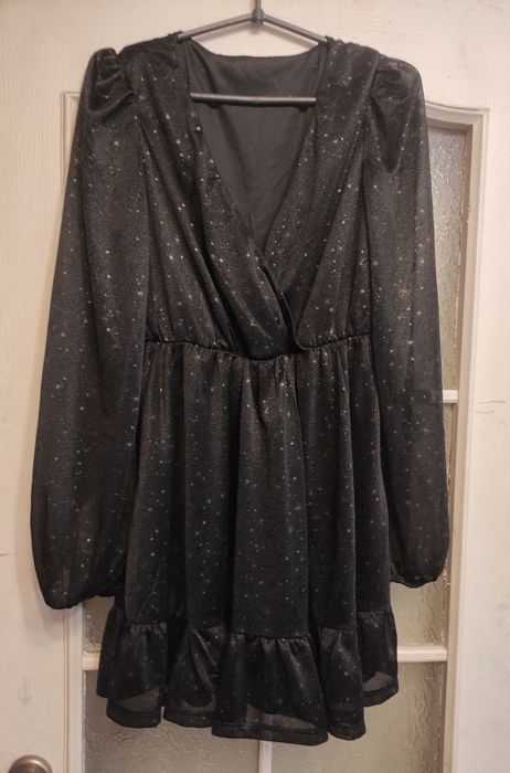 Нарядне чорне плаття