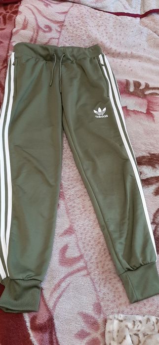 Спортівний костюм adidas