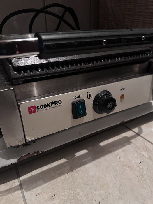 Profesjonalny opiekacz CookPRO panini