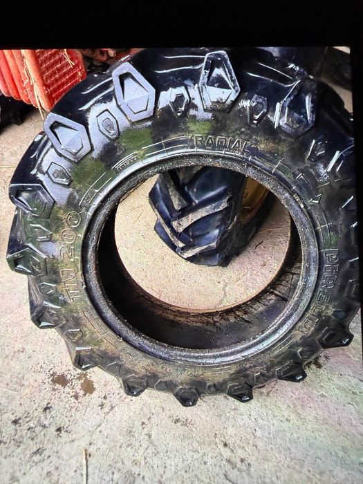 Sprzedam opone   Pirelli  rozmiar 11.2R20