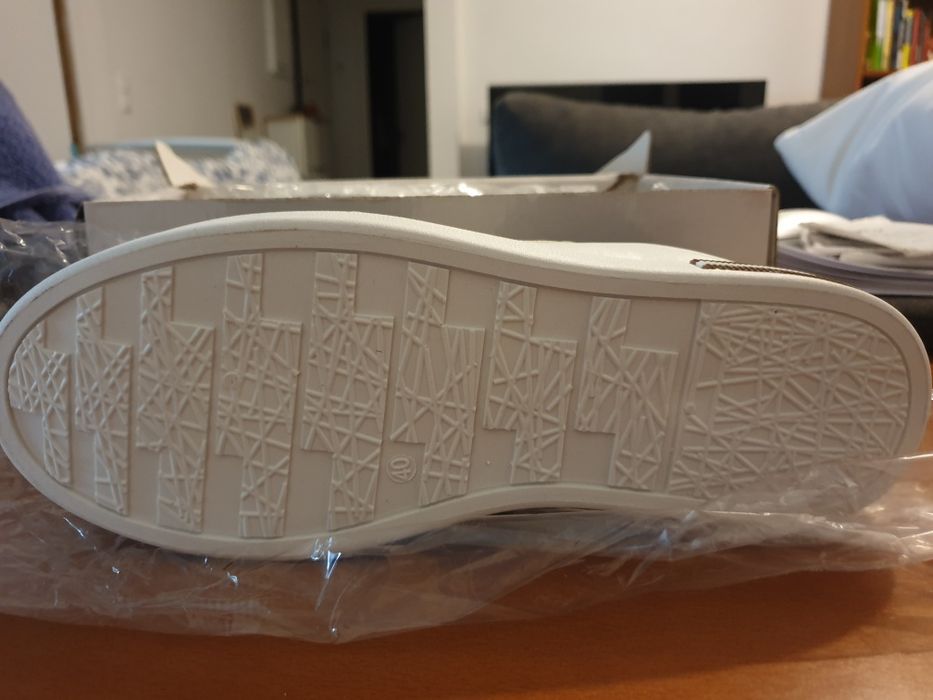 Ténis novos 40 castanho