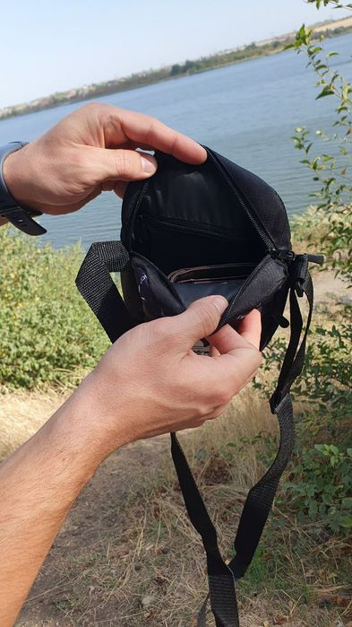 Сумка Adidas чорна через плече