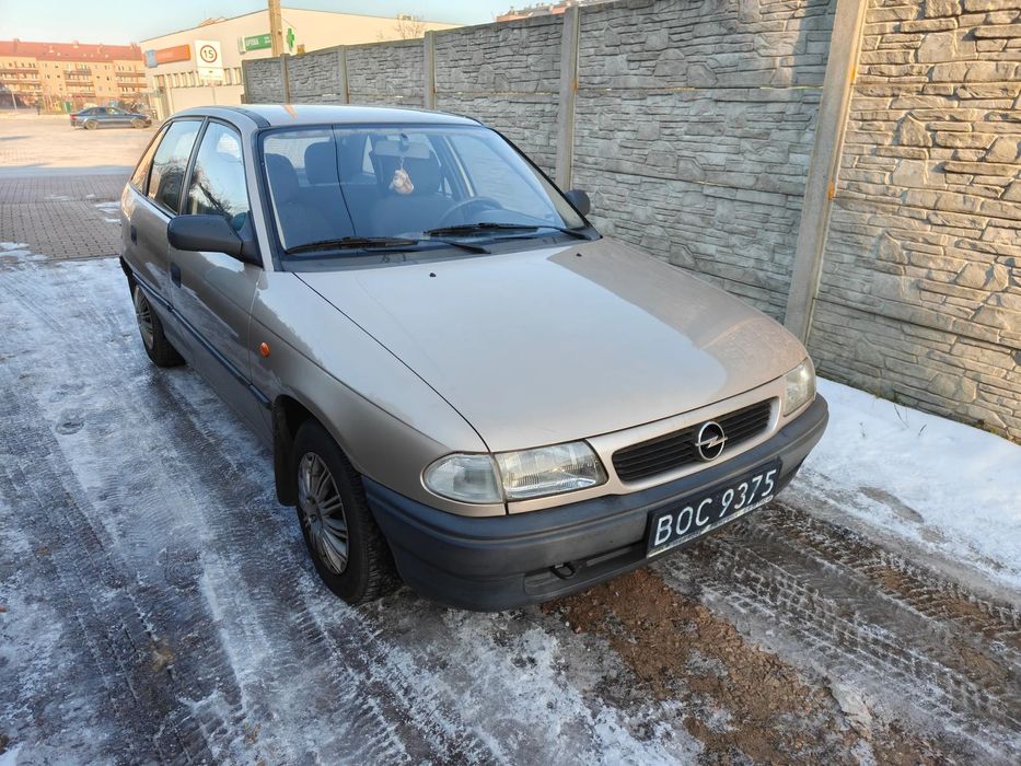 Opel Astra Opel Astra 1.4 benzyna ,Pierwsza właścicielka , salon Polska