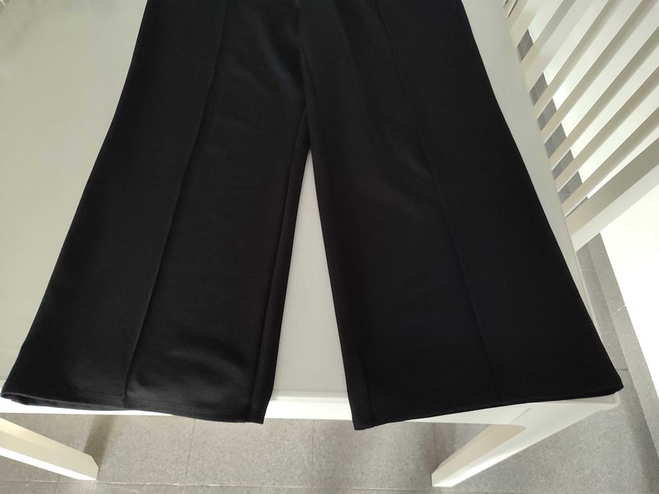 Calças Pretas Perna Larga L