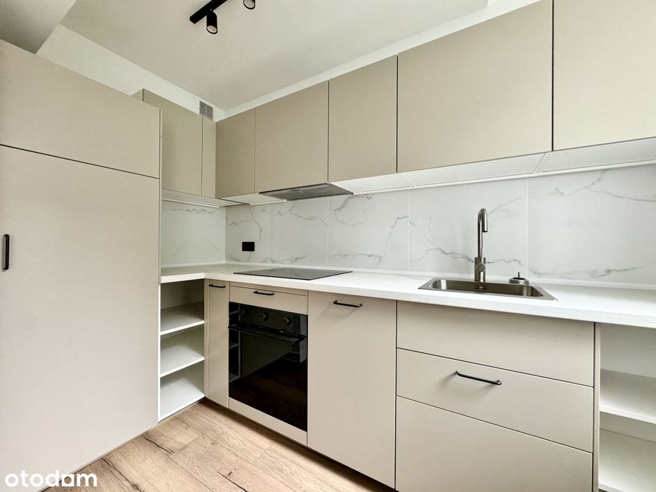 Po generalnym remoncie | 2 pokoje | balkon, winda, widok na zieleń