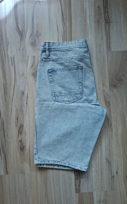 Spodenki jeansowe