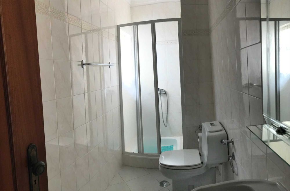 T2 Vilamoura - Excelente. Até 6 pessoas, zona privilegiada, WIFI. Jardim e piscina. Desde 550€/semana