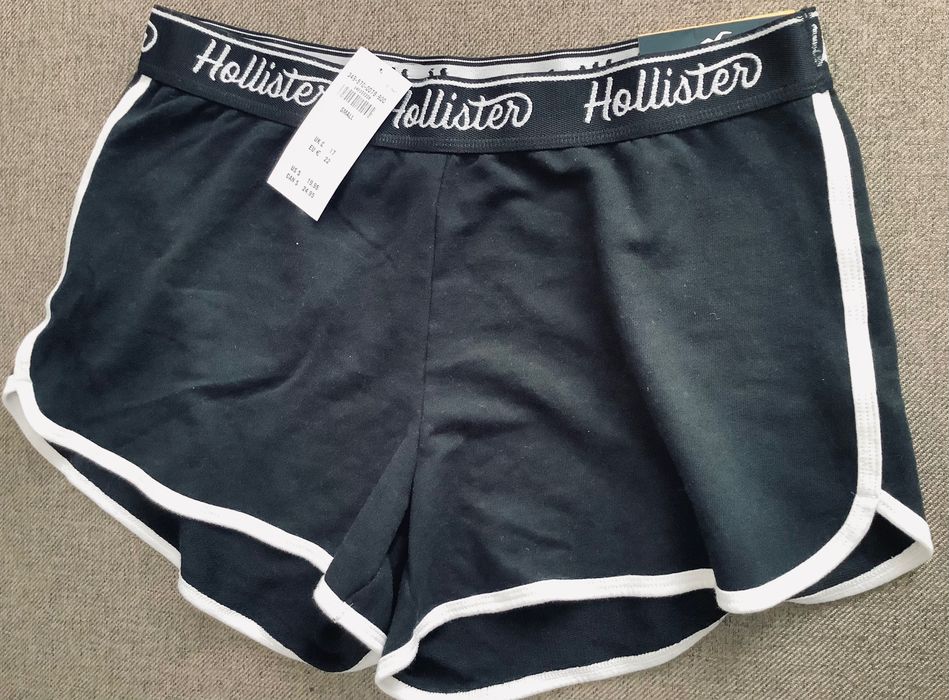 Krótkie spodenki z wysokim stanem Hollister High Rise Terry Curved Hem