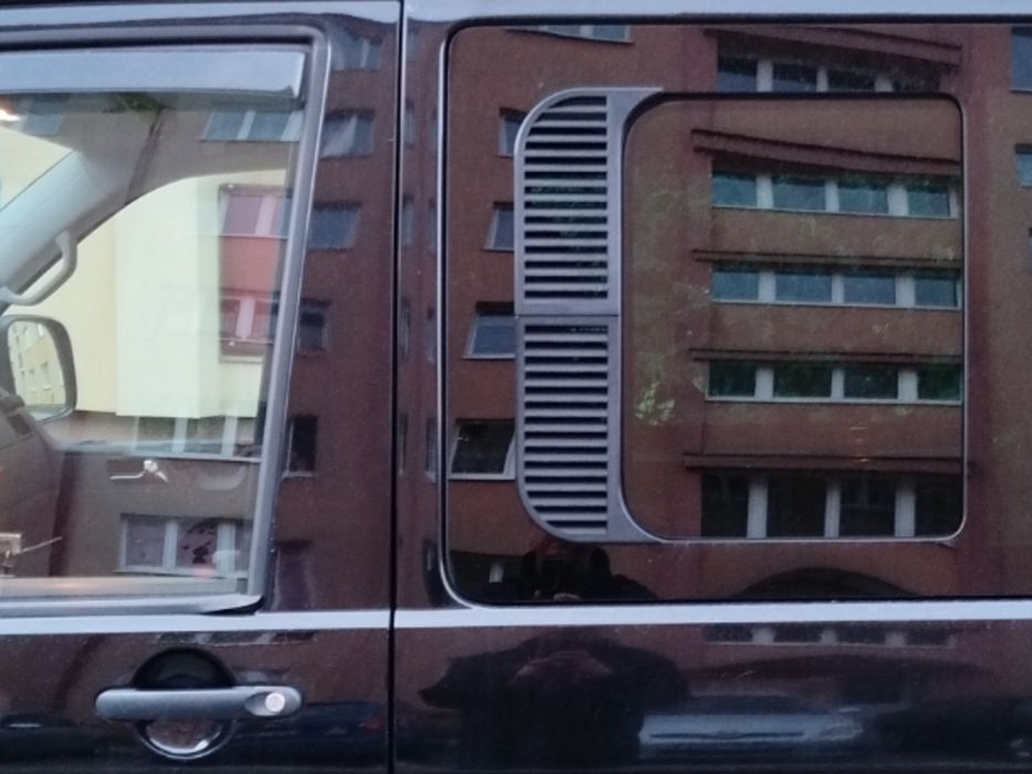 Вентиляційна решітка у зсувне вікно VW T5 T6 Multivan Transporter