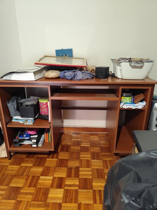 Secretaria ótimo estado