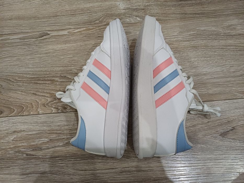 Damskie adidasy sneakersy Adidas rozm 37,5.