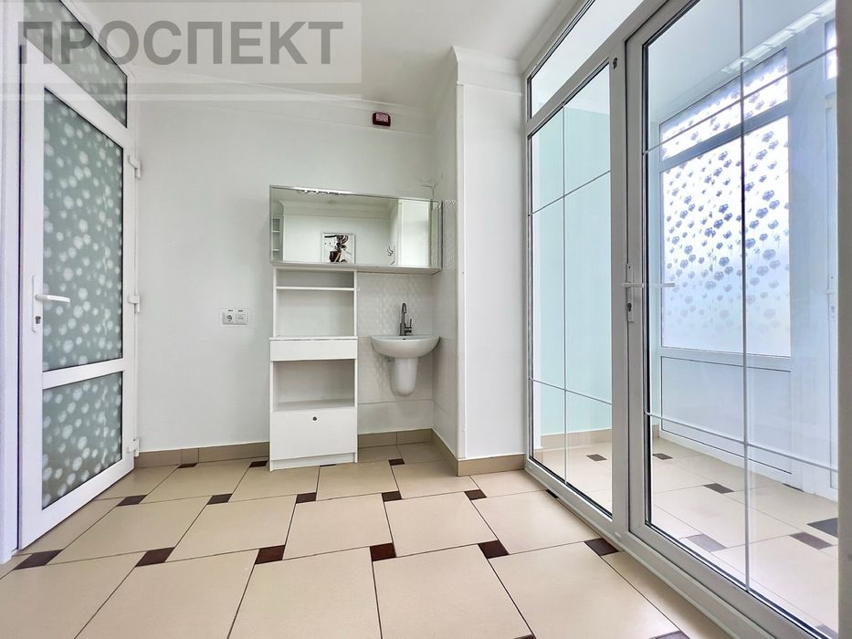 Продам нежитлове приміщення з ремонтом вул. Г. Кондратьева