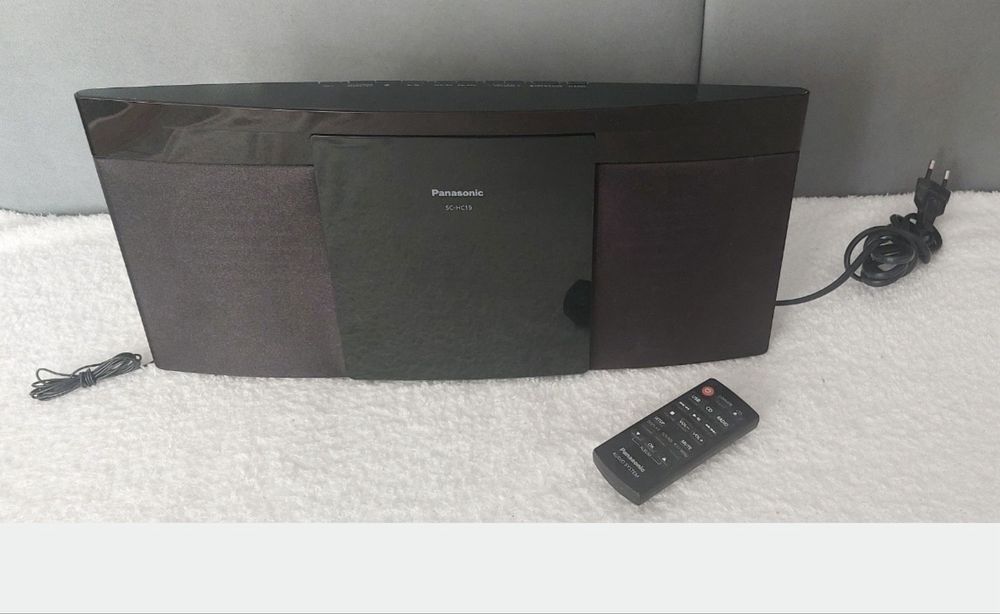 Panasonic SC-HC 19