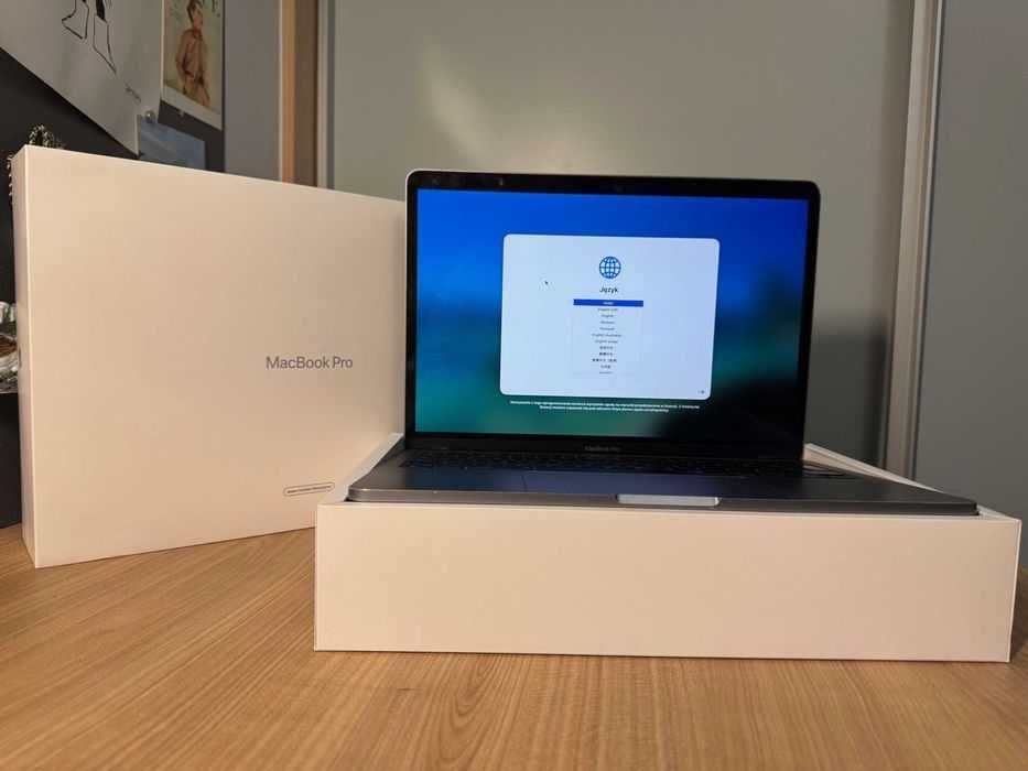 Apple MacBook Pro 13,3 M2 8-core CPU 10-core GPU/8GB RAM/256GB SSD