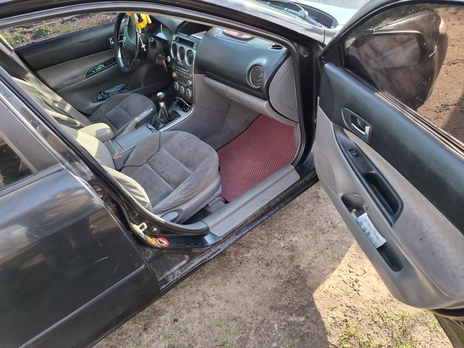 Мазда 6 2004 року