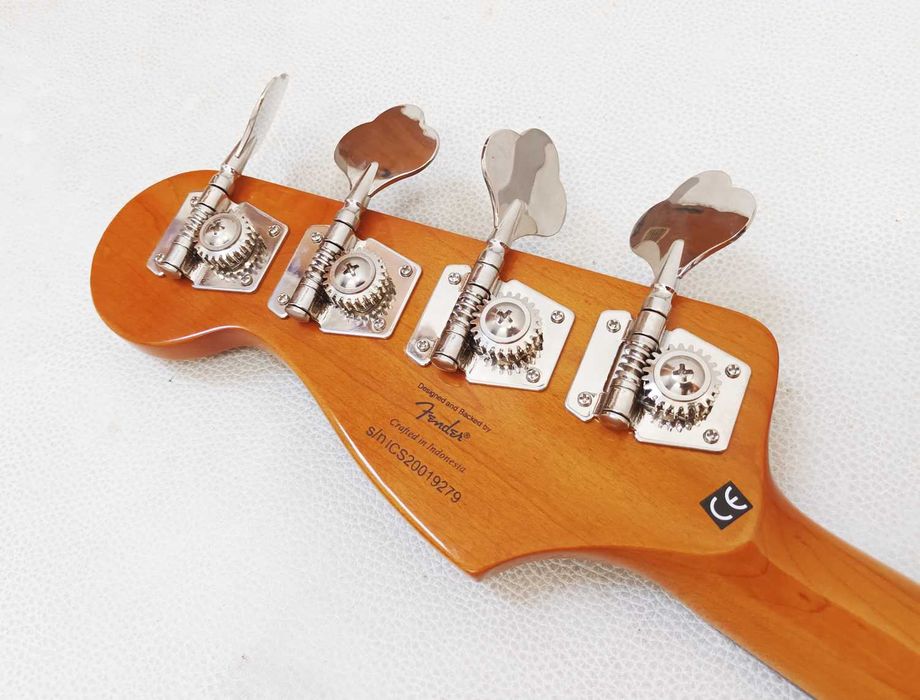 Squier Classic Vibe 70s Jazz Bass