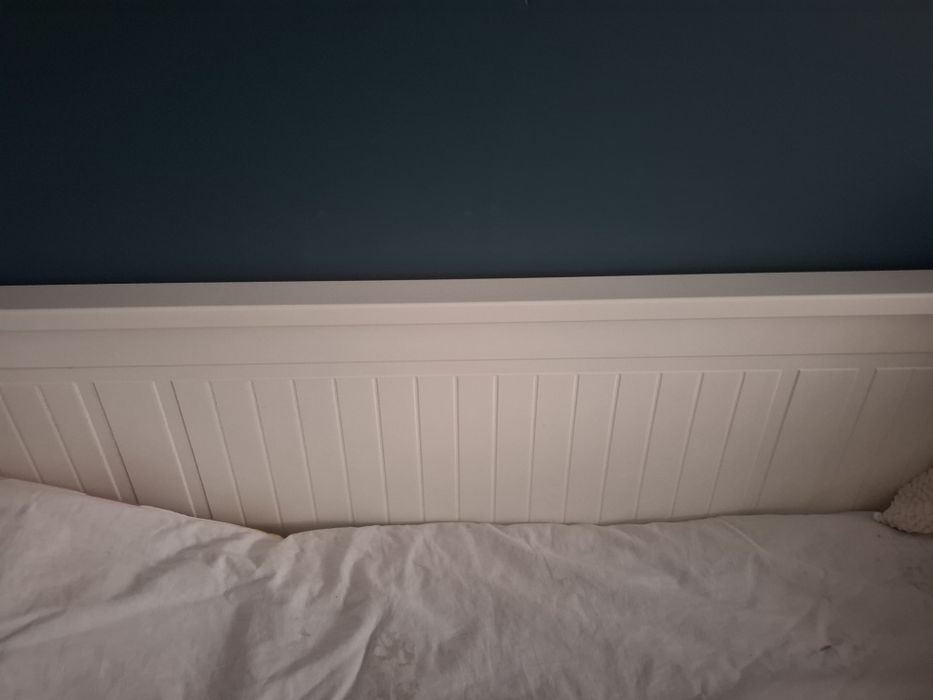 Łóżko Ikea Hermes z 2 materacami w cenie.