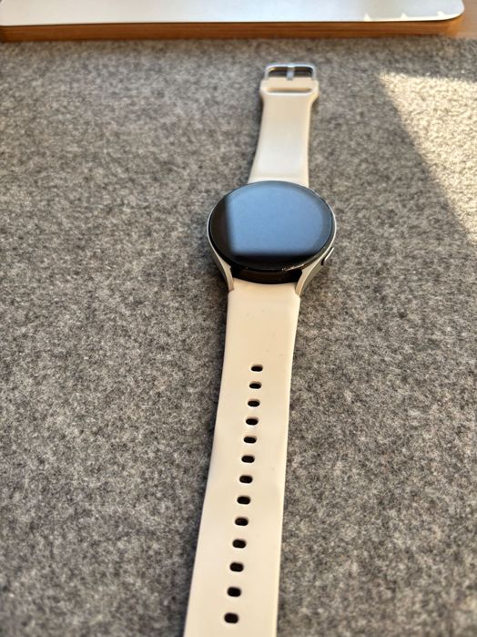 Samsung Galaxy Watch5 44 mm • SM‑R910 • Biały pasek