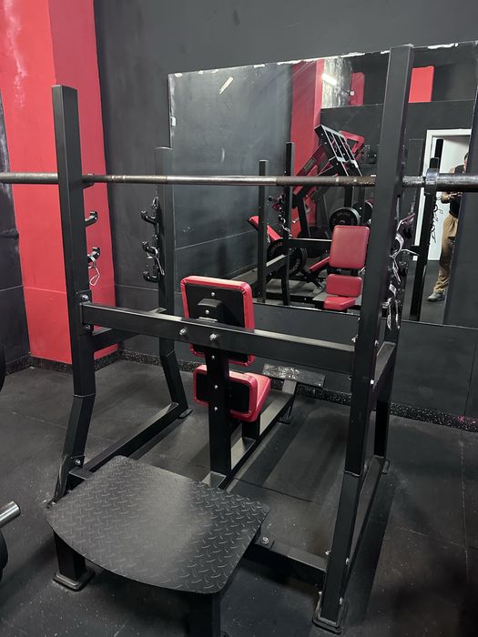 Banco Olimpico Militar Hammer Strenght “ novo “
