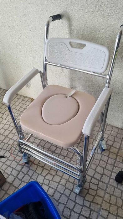 Cadeira de Banho Sanitária WC