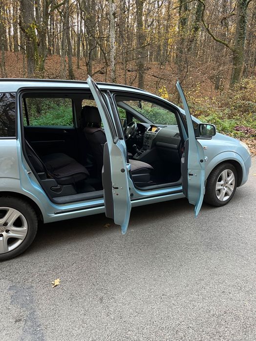 Продам власне авто Opel Zafira  Ужгород
