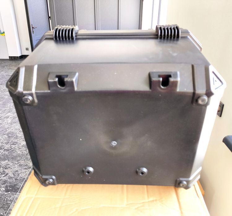 Кофр 45л для мотоцикла, скутера, з плитою