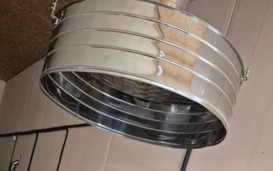 Продам вытяжку зонт