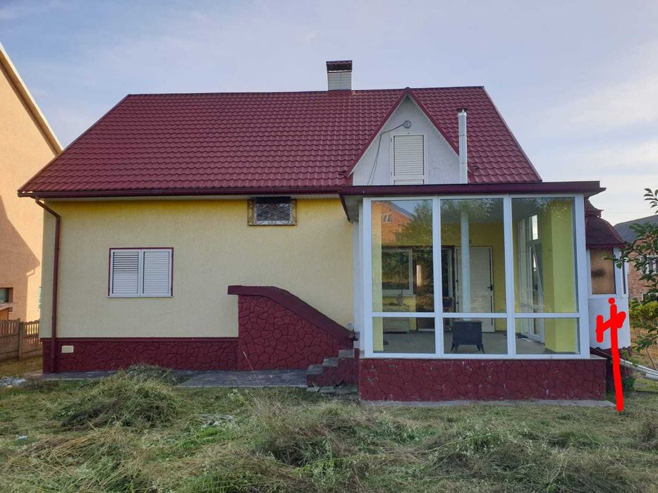 Продаж сучасного будинку 281 м² з панорамною терасою, каміном та видом на місто!