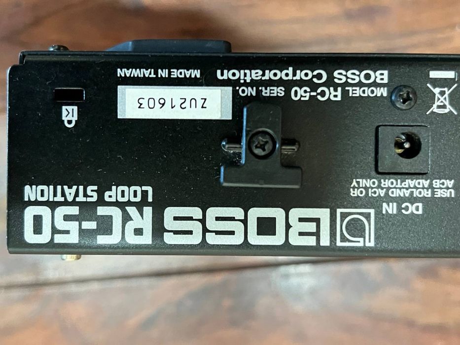 BOSS RC-50 Loop Station — профессиональный лупер / педаль записи