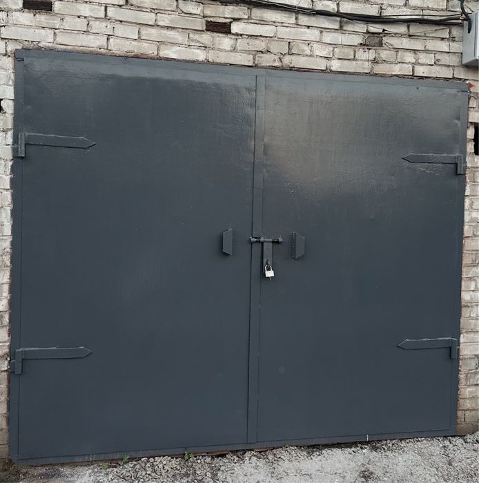 Гараж  продаж широка 1а
