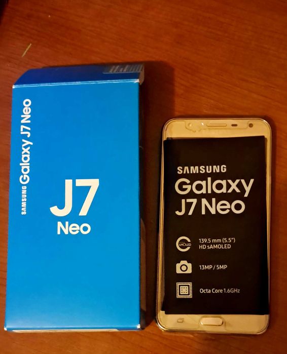 Смартфон Samsung J7 neo