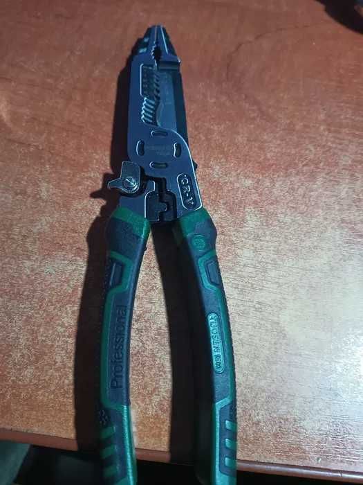 Profesjonalne szczypce kombinerki wielofunkcyjne dla elektryków