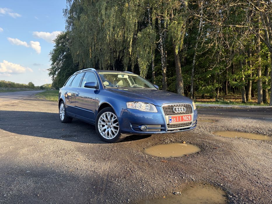 Audi A4 1.6 бензин