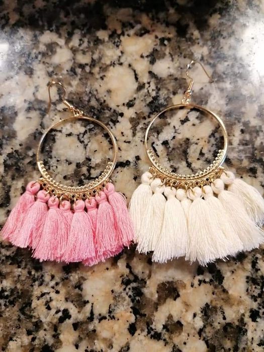 Brincos para fim de stock