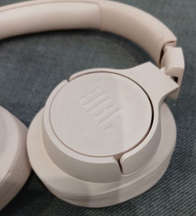 Auscultadores JBL para peças só ta tocar de um lado