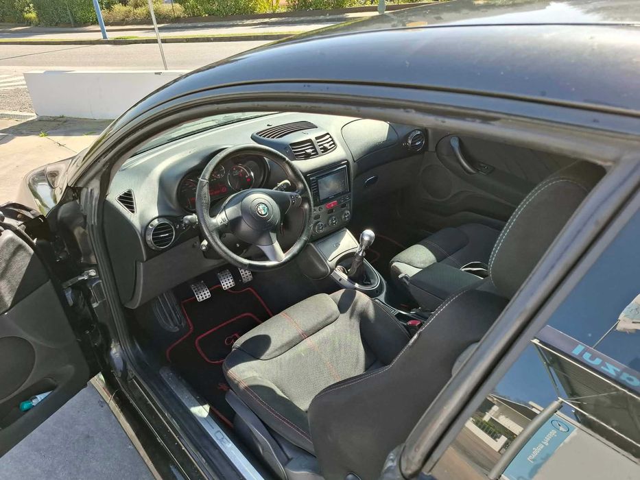 Alfa Romeo GT Q2 - Selo Antigo