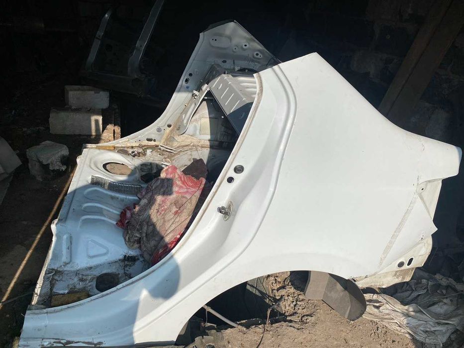 бампер задний Renault Logan 2