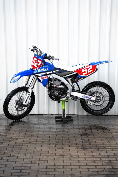 YAMAHA YZF 450 AKRAPOVIC INJEÇÃO ATÉ 58€/MÊS