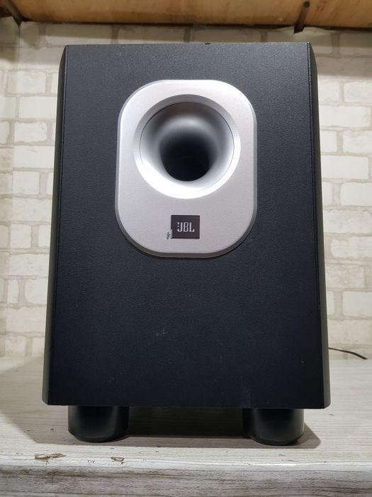 Активний сабвуфер JBL SUB200,  потужність 100 Вт, б/у з Німеччини