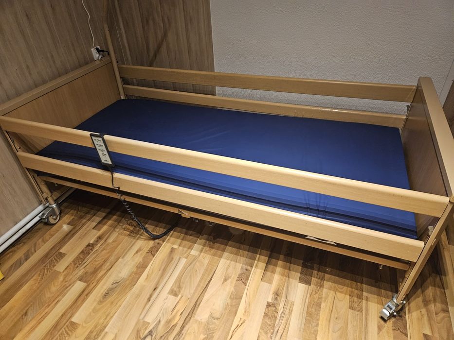 Wynajem Łóżko rehabilitacyjne, koncentrator tlenu, wózki. DOWÓZ I MONT