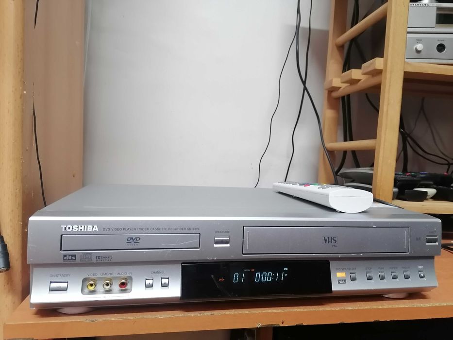 Magnetowid VHS Toshiba SD-K22 pilot