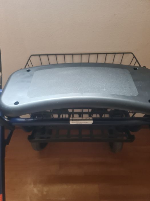 Andarilho com pouco uso