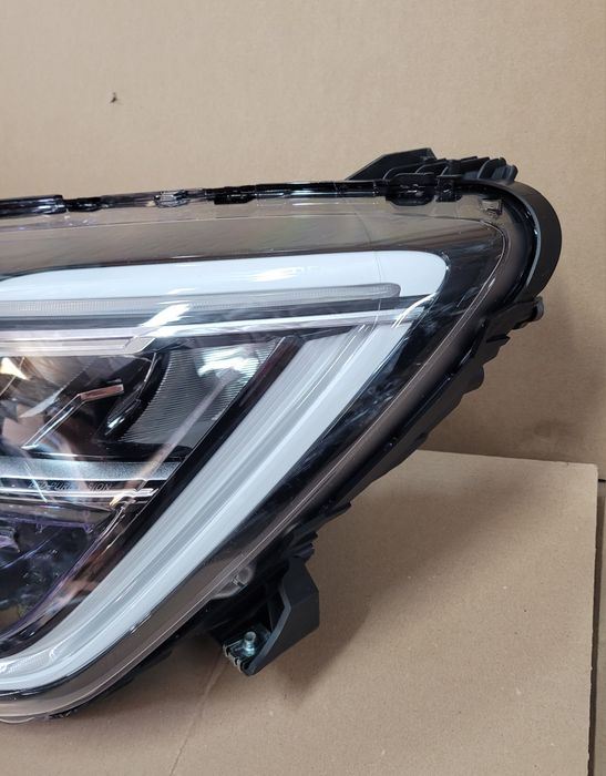 Renault Arkana lampa przednia lewa kompletna