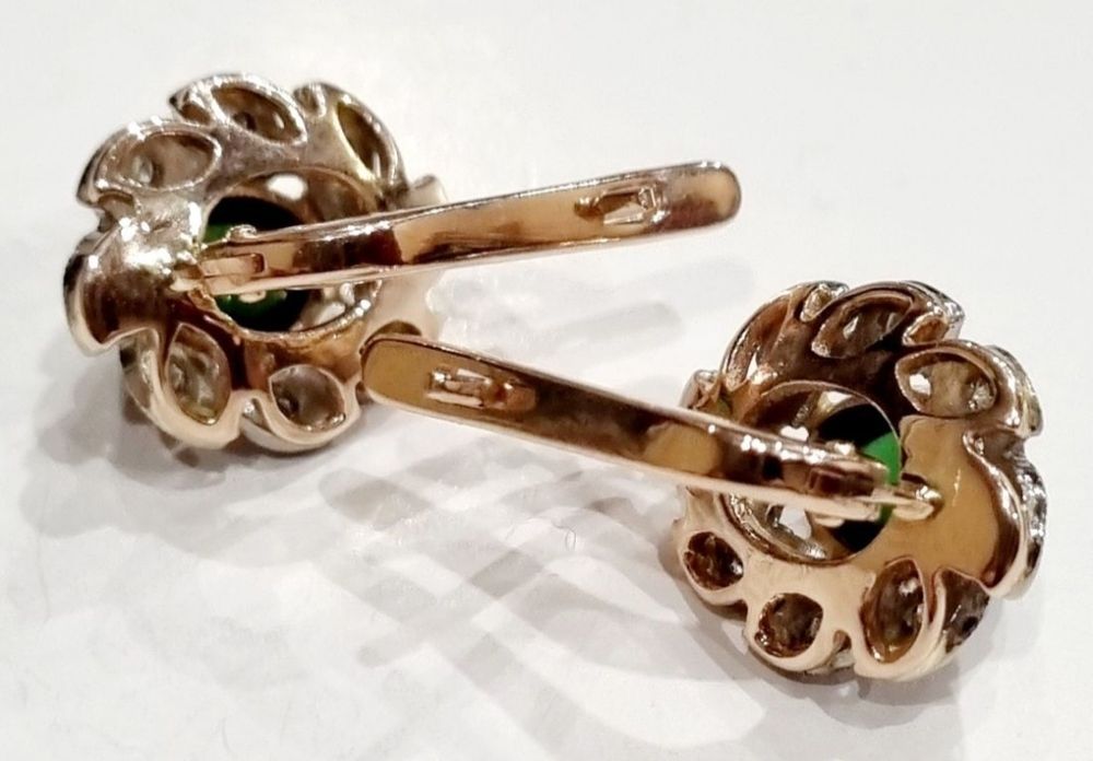 Золоті сережки з діамантами. ct 0,48