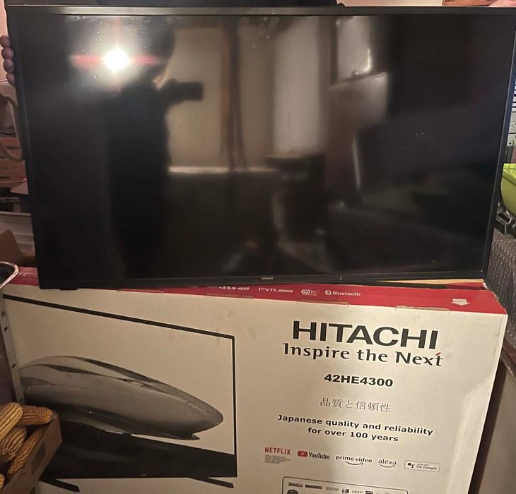 Sprzedam tv Hitachi 42”